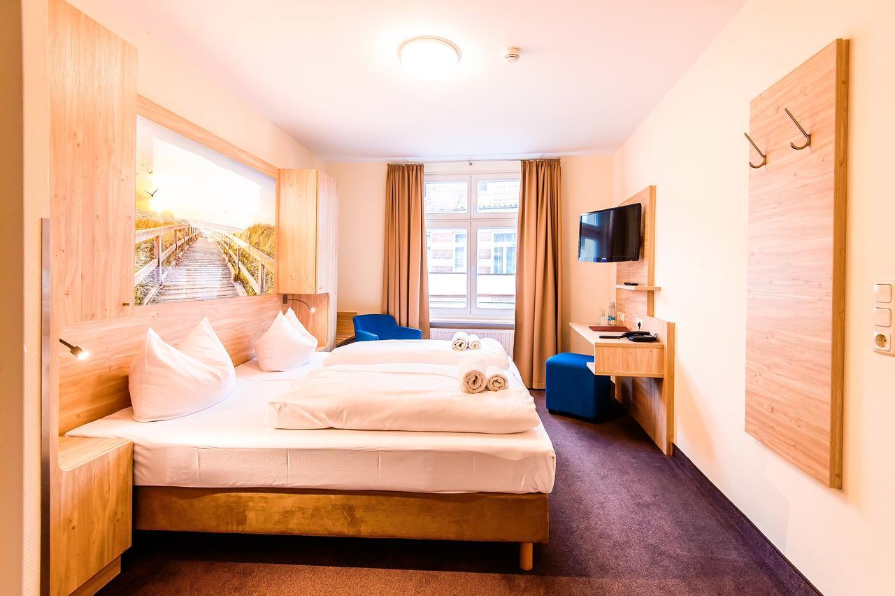 Hotel Am Alten Hafen Wißmar Eksteriør billede