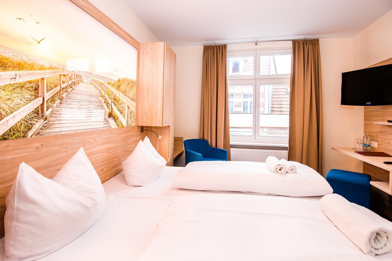 Hotel Am Alten Hafen Wißmar Eksteriør billede