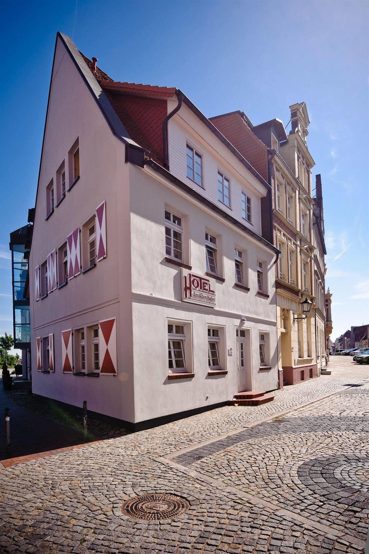 Hotel Am Alten Hafen Wißmar Eksteriør billede
