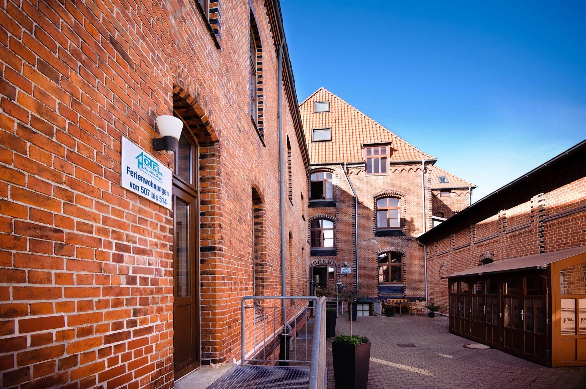 Hotel Am Alten Hafen Wißmar Eksteriør billede