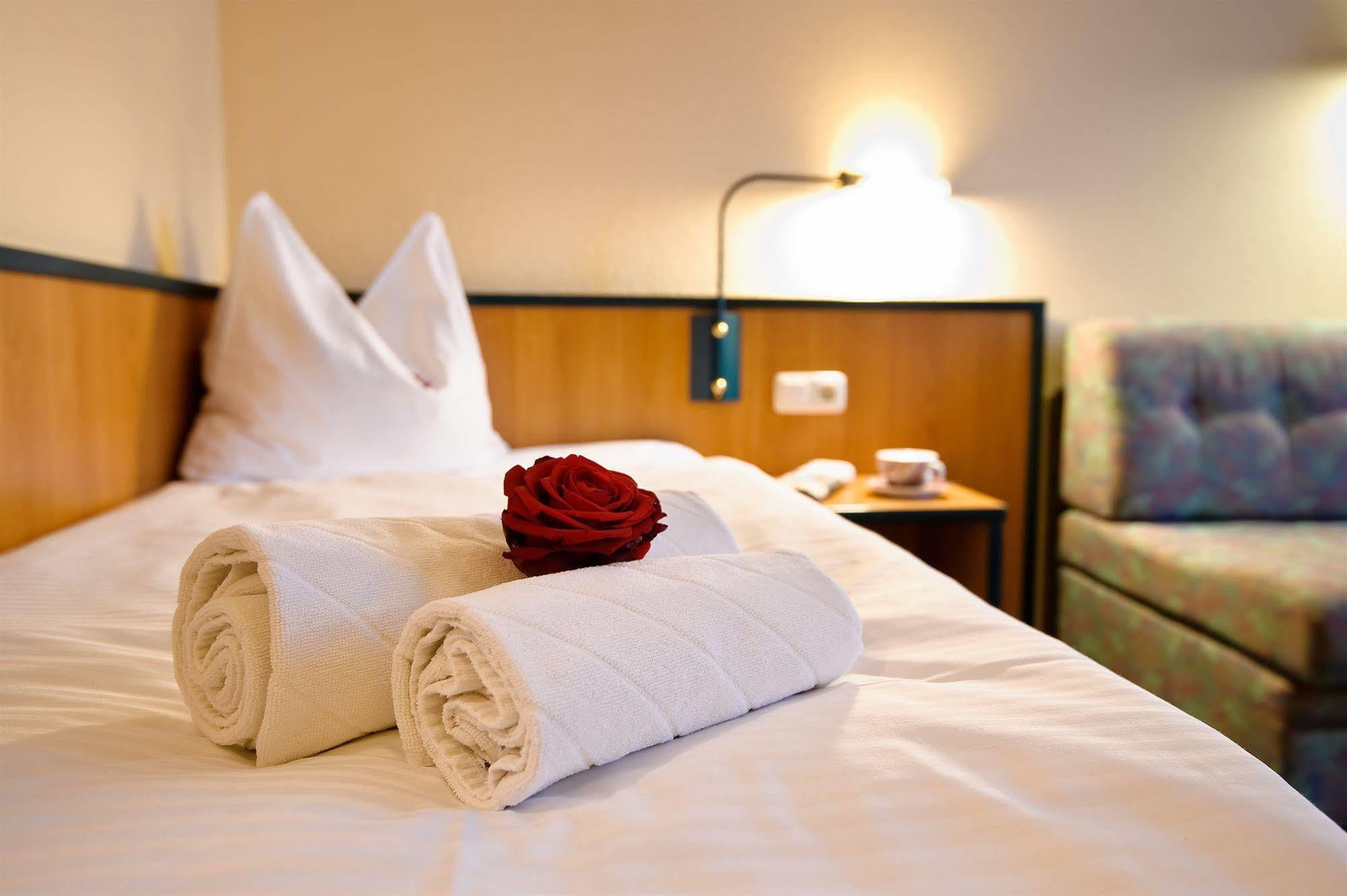 Hotel Am Alten Hafen Wißmar Eksteriør billede