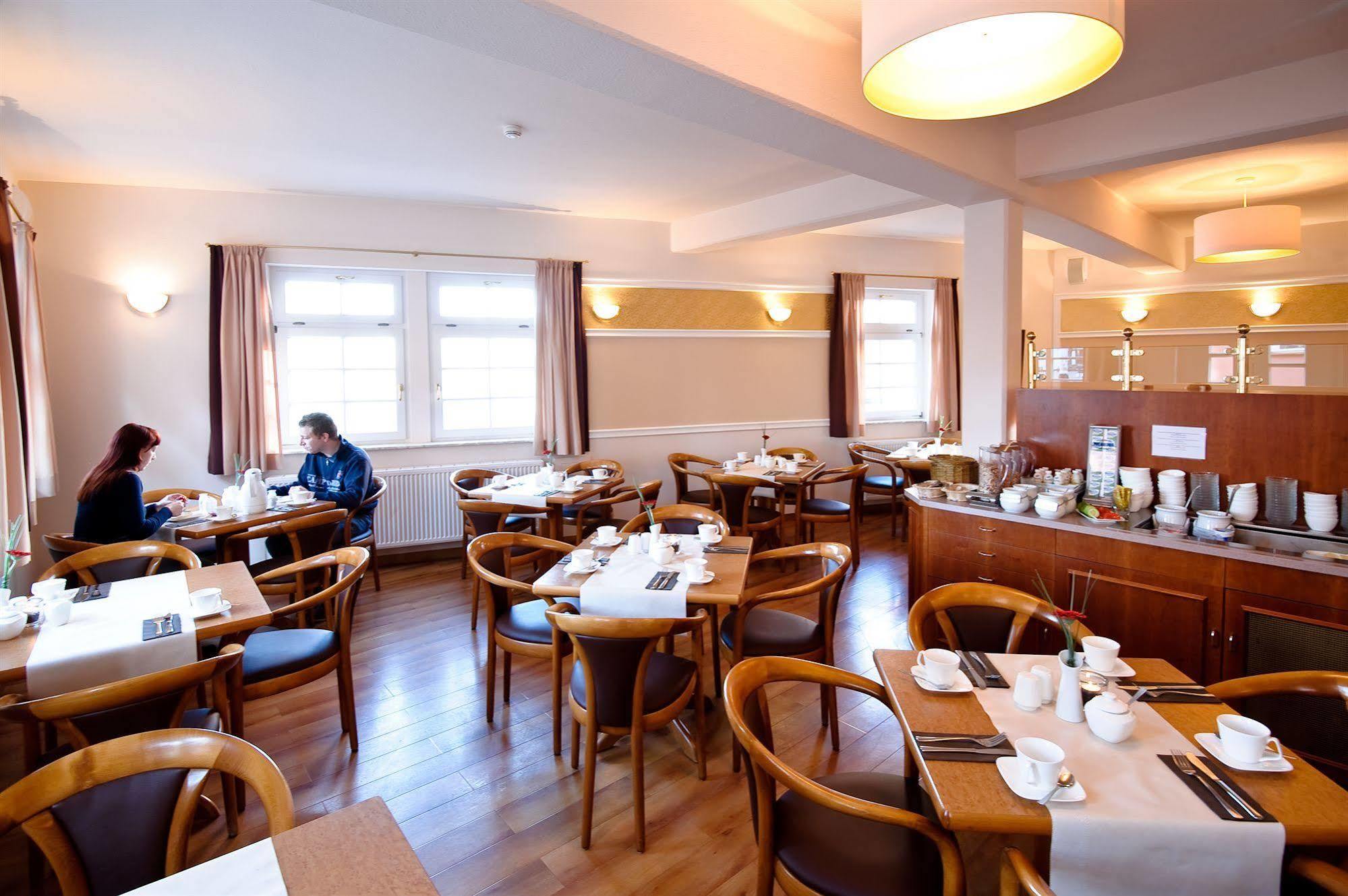 Hotel Am Alten Hafen Wißmar Eksteriør billede