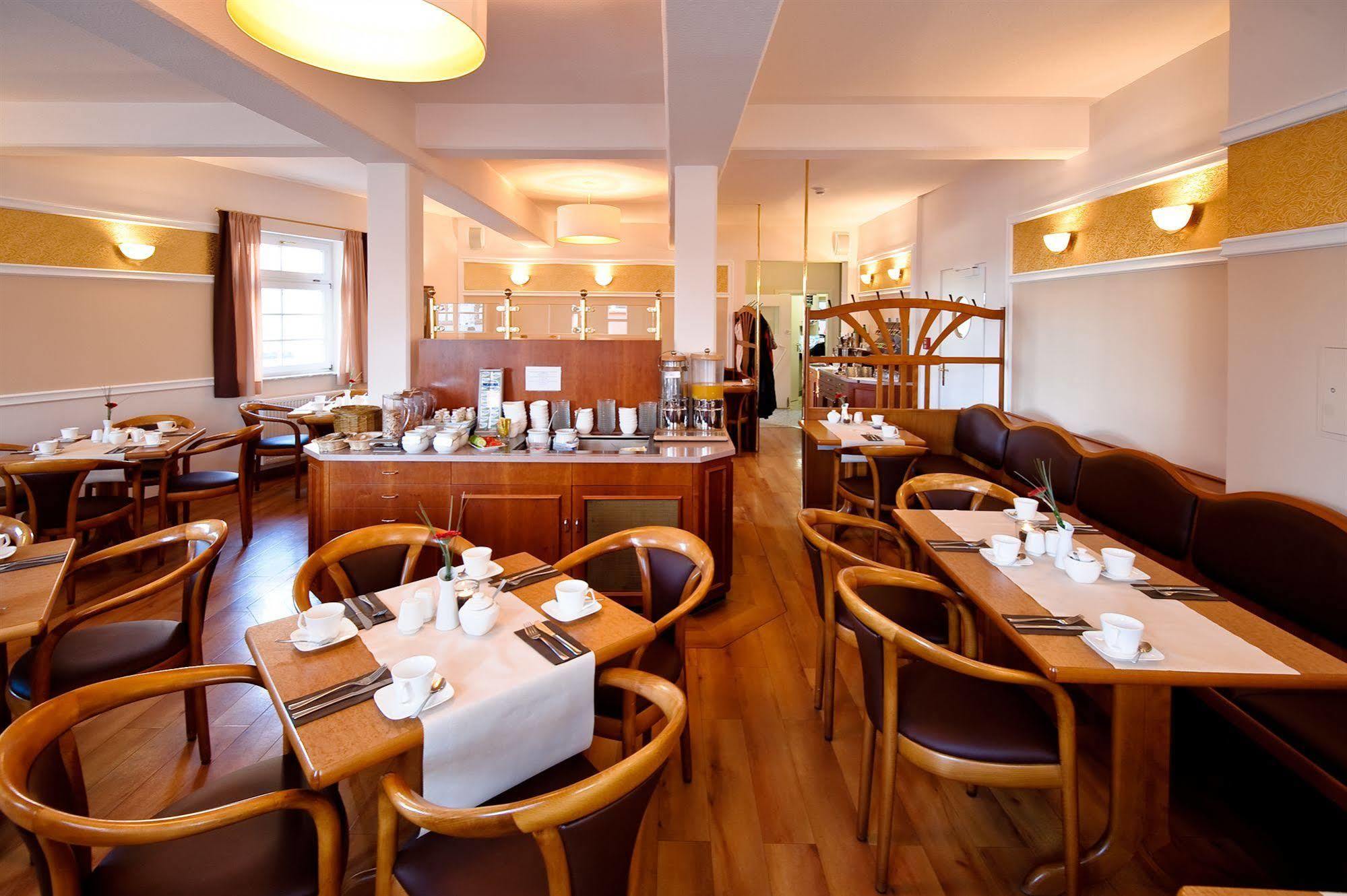 Hotel Am Alten Hafen Wißmar Eksteriør billede
